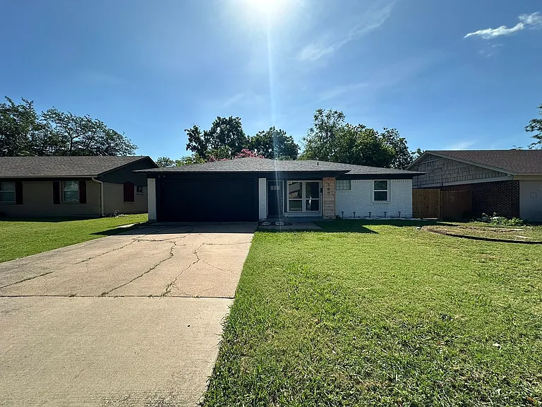 509 Dover Dr — Photo 1