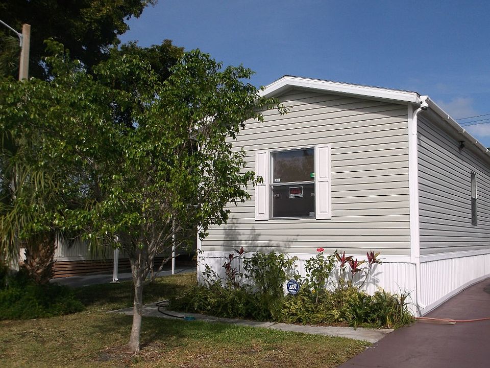 1st image of 131 Havenwood Dr