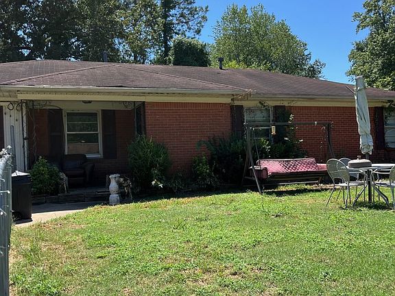 2nd image of 1939 Driftwood Ave