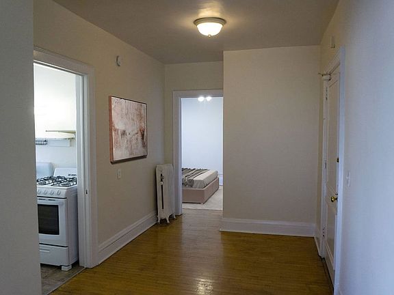 2nd image of 1810 Bryant Ave S #12-18