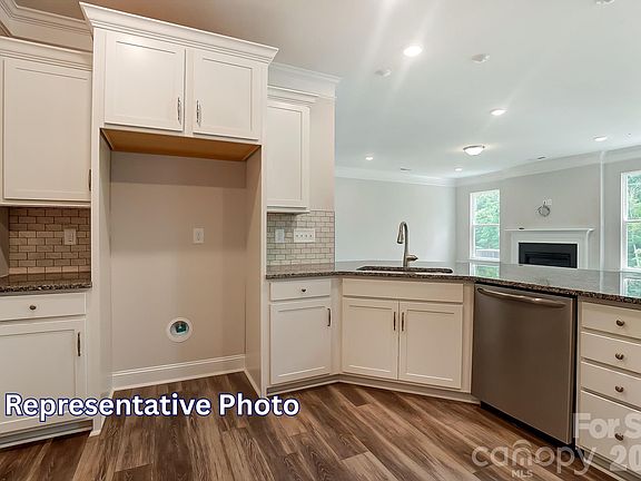 7th image of this home