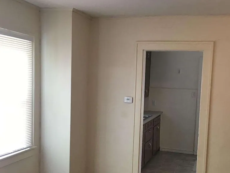 1414 N Gilbert St — Photo 14