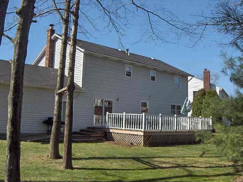 2nd image of 208 BENJAMIN Street