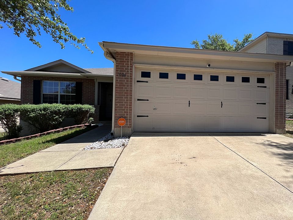 1st image of 1006 Magnolia Hl