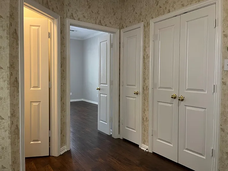 2702 View Mdw — Photo 31