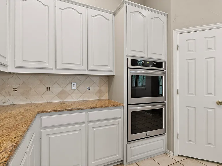 3513 San Paula Dr — Photo 17