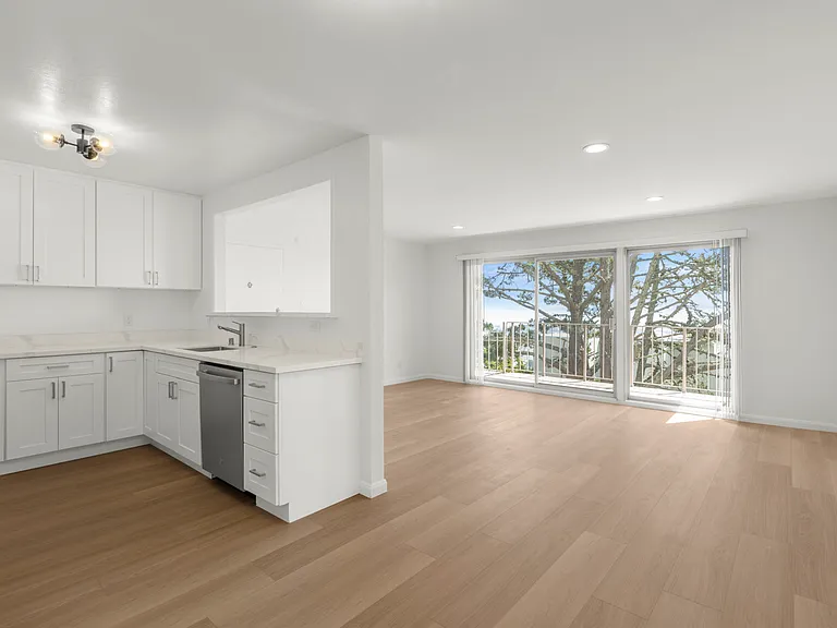 70 Crestline Dr #6 — Photo 11
