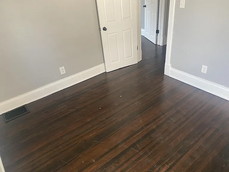 3604 Park Ave — Photo 2
