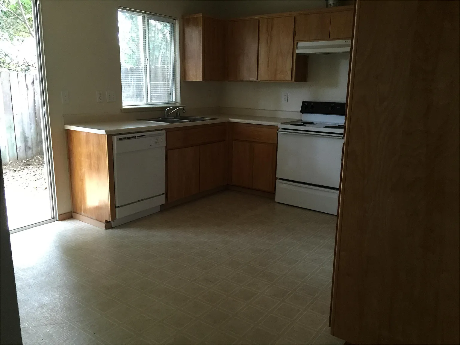 9197 Goodspeed St — Photo 2