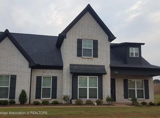4704 Bakers Trail East Dr, Nesbit, MS 38651