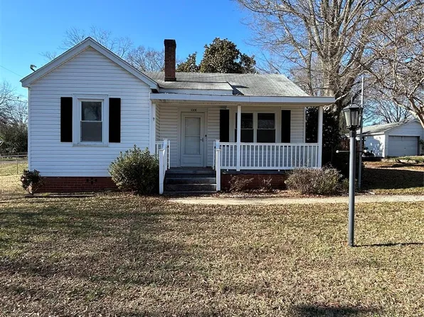 1008 Rockland Cir SW, Concord, NC 28027