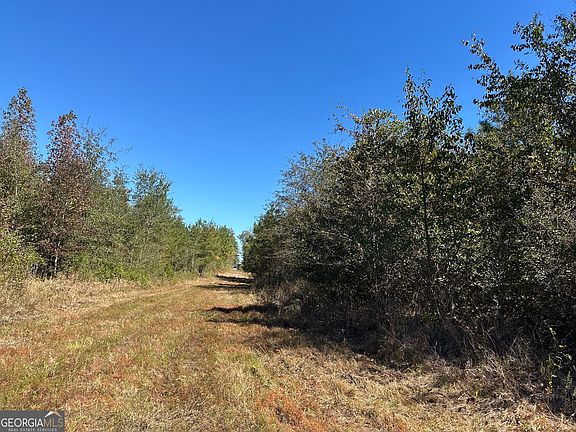 5th image of 68 Sand Ridge Rd