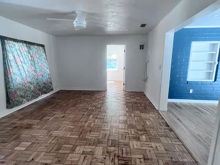 2707 NW 4th Ave — Photo 14
