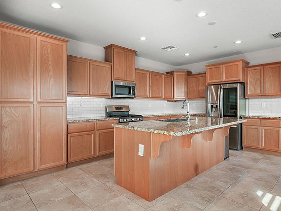 4th image of 1338 Orchid Ct