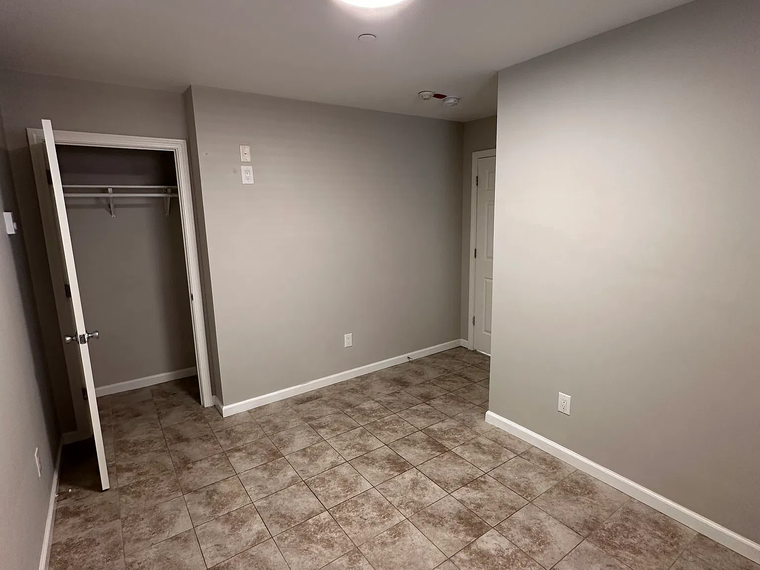 1 bed, $1,385 — Photo 4