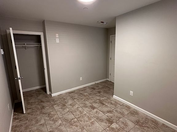 4th image of 480 Southampton Rd #9