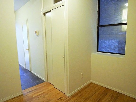 5th image of 125 Sullivan St #B10