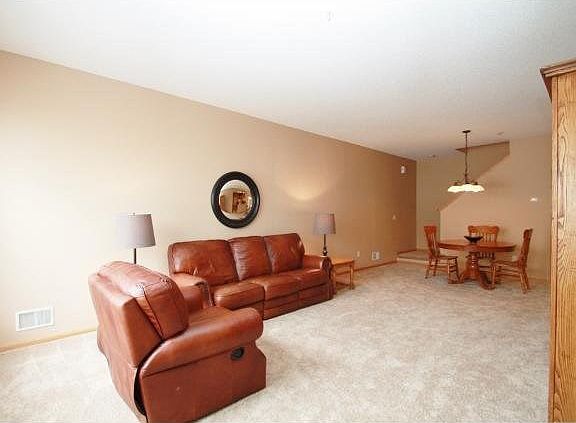 3rd image of 13915 52nd Avenue N