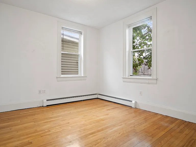 189 Cedar St #2 — Photo 11