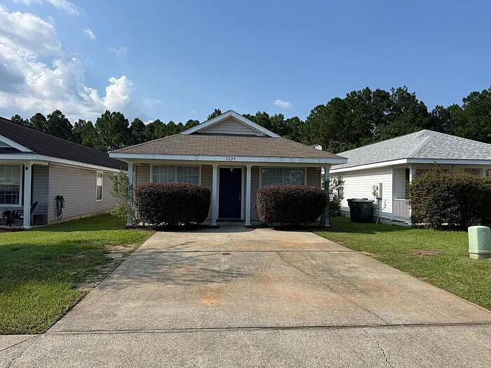 3 bed, 2.0 bath, 1488 sqft, $1,750 — Photo 1