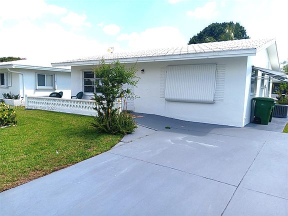 2nd image of 7004 NW 67th Ave