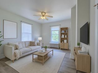 301 W Beverley St UNIT 1, Staunton, VA 24401