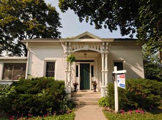 216 E Main St, Cambridge, WI 53523