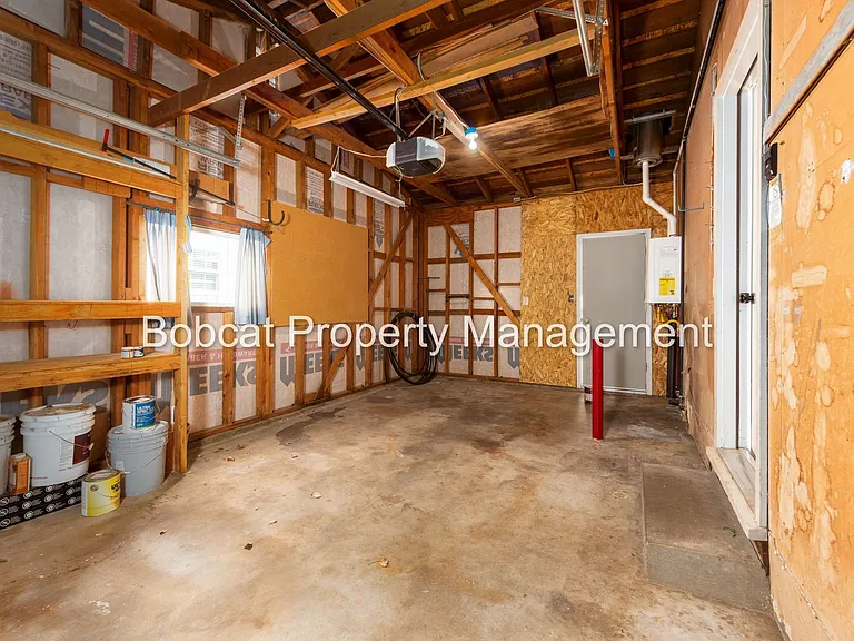 1121 Spruce St — Photo 21