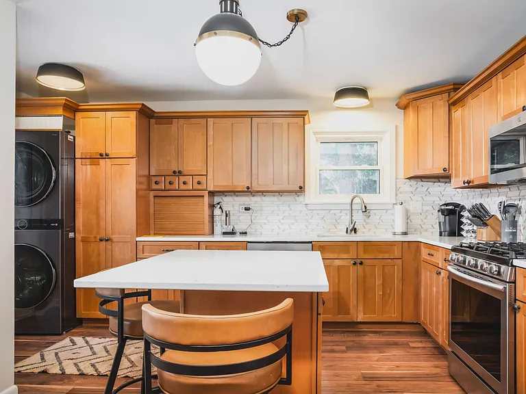 102nd Pl — Photo 15