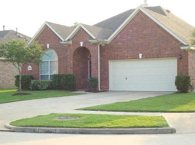 1st image of 16827 Stoneside Dr