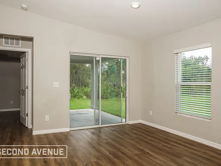 486 Hoffer St — Photo 7