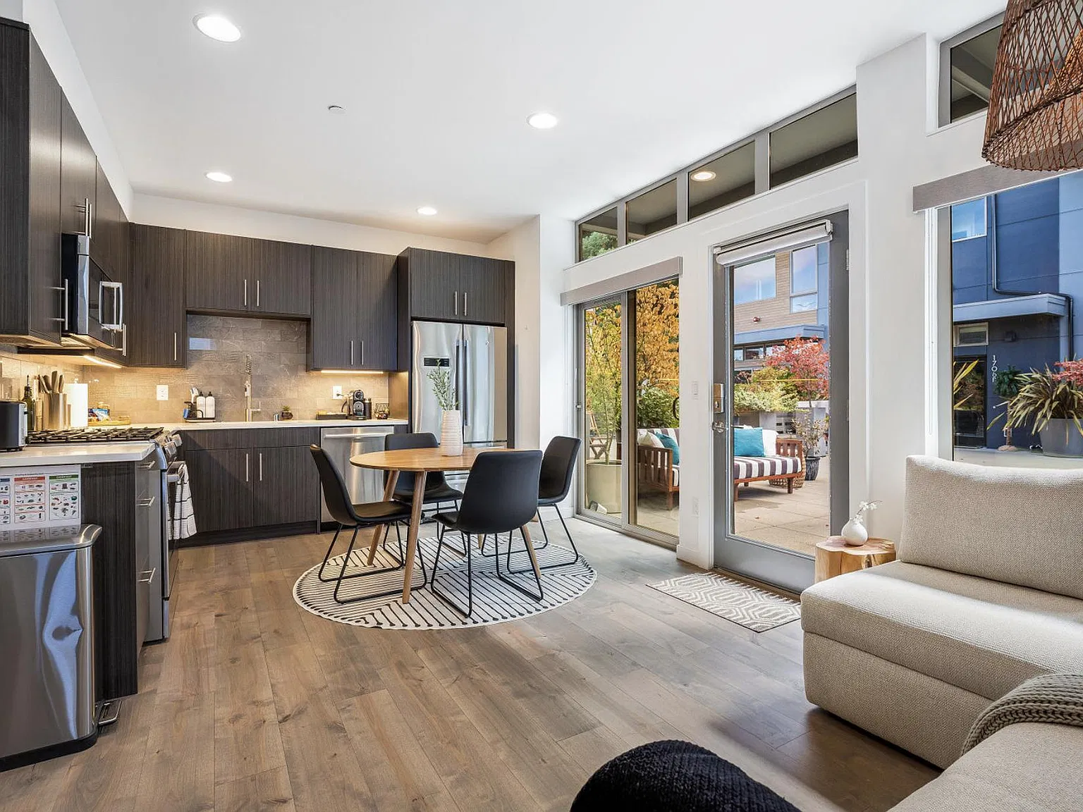 1706 Alki Ave SW — Photo 4