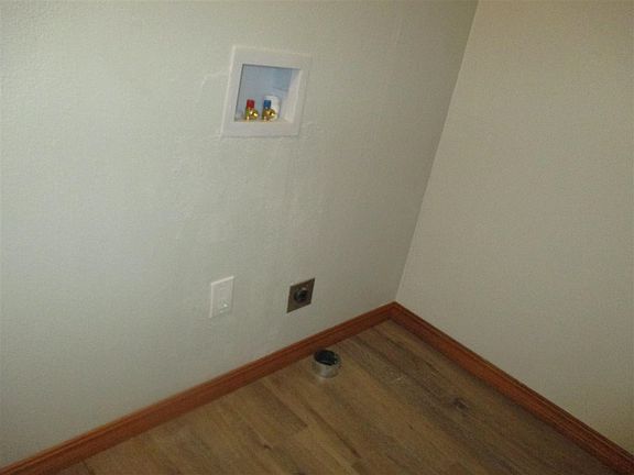 5th image of 1617 NW 39th St