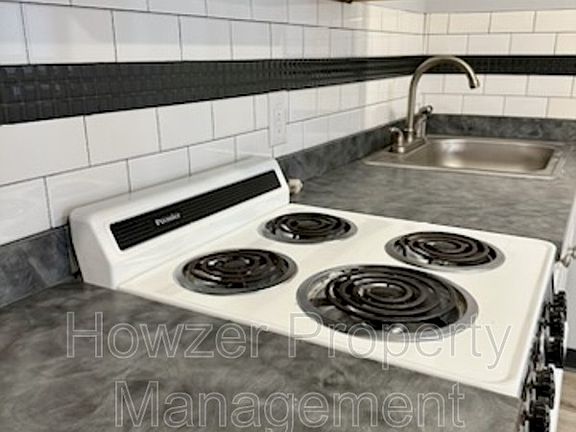 2nd image of 121 Park St Unit 10