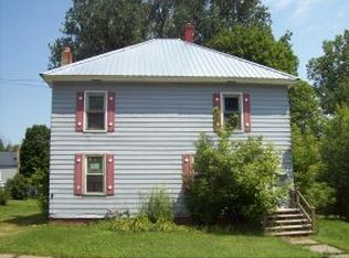 12 Lake St, Sheldon, VT 05488