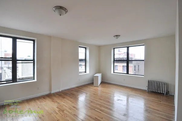 Rented by Bohemia Realty Group | media 49