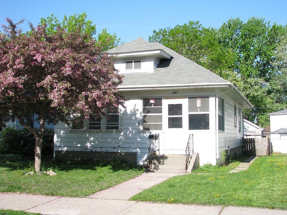 For Sale: 887 Ottawa Ave, West St. Paul, MN 55118