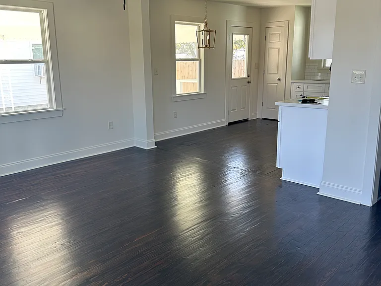 712 McCulla St — Photo 9