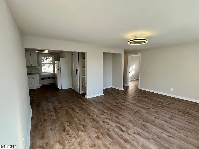 2 bed, 1.0 bath, $2,400 — Photo 4