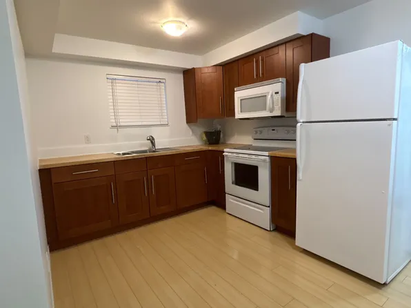 11208 51st St NW, Edmonton, AB T5W 3E8