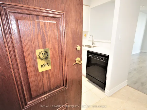 39 Pemberton Ave, Toronto, ON