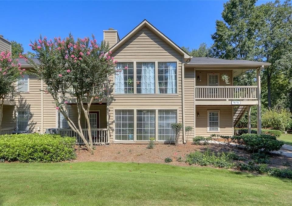 1st image of 701 Country Park Dr SE