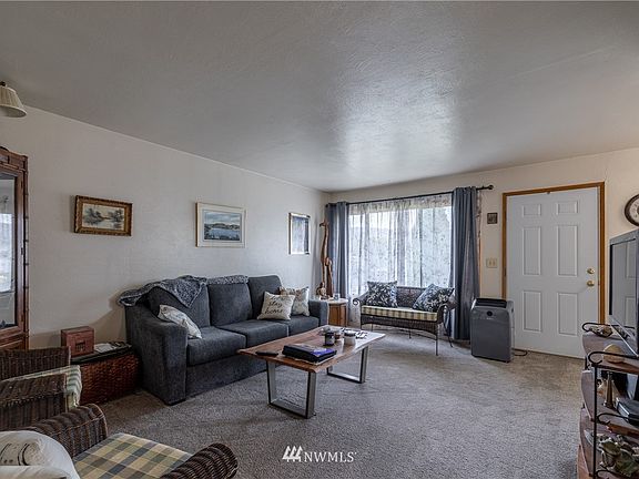 5th image of 573 N Darwood Ave Avenue #A,B