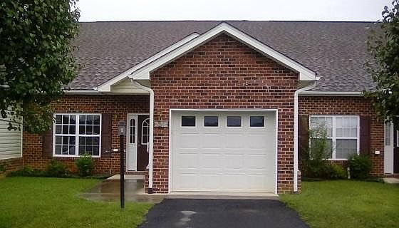 1st image of 327 Thoroughbred Cir