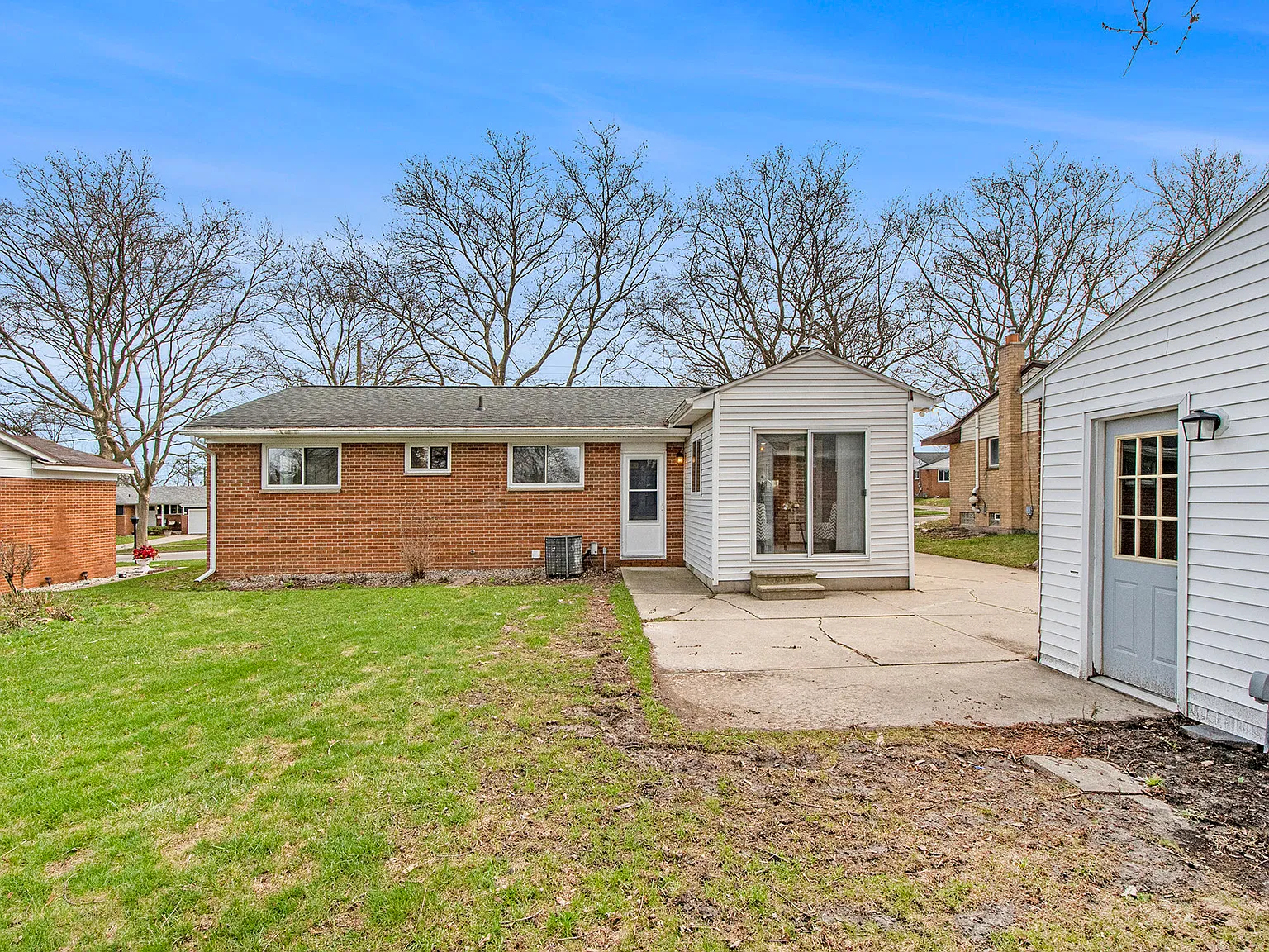 3 bed, 1586 sqft, $2,600 — Photo 3