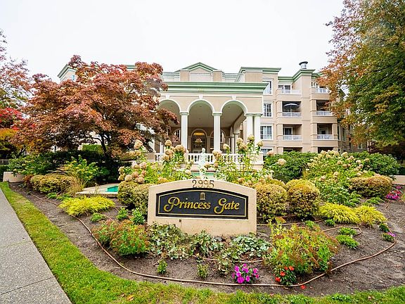2nd image of 2995 Princess Cres #104