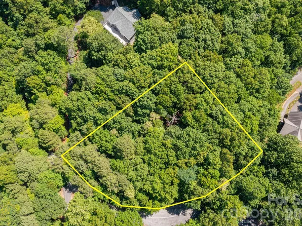 50 Cedar Dr, Mills River, NC 28759
