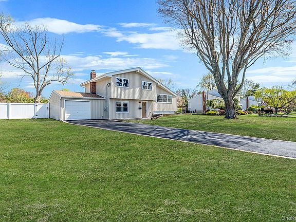 3rd image of 25 Greentree Drive