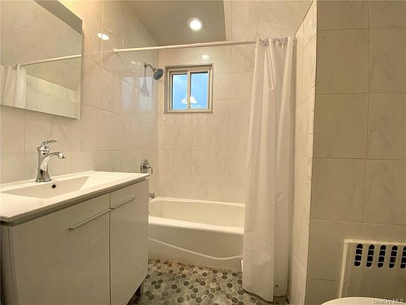 3rd image of 31 Fairview Ave #3