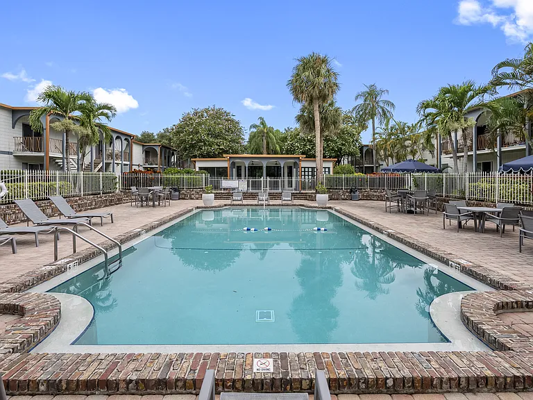 Westshore Palms at Kennedy — Photo 12
